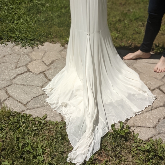 Nicole miller silk wedding dress size 6 - Picture 6 of 7